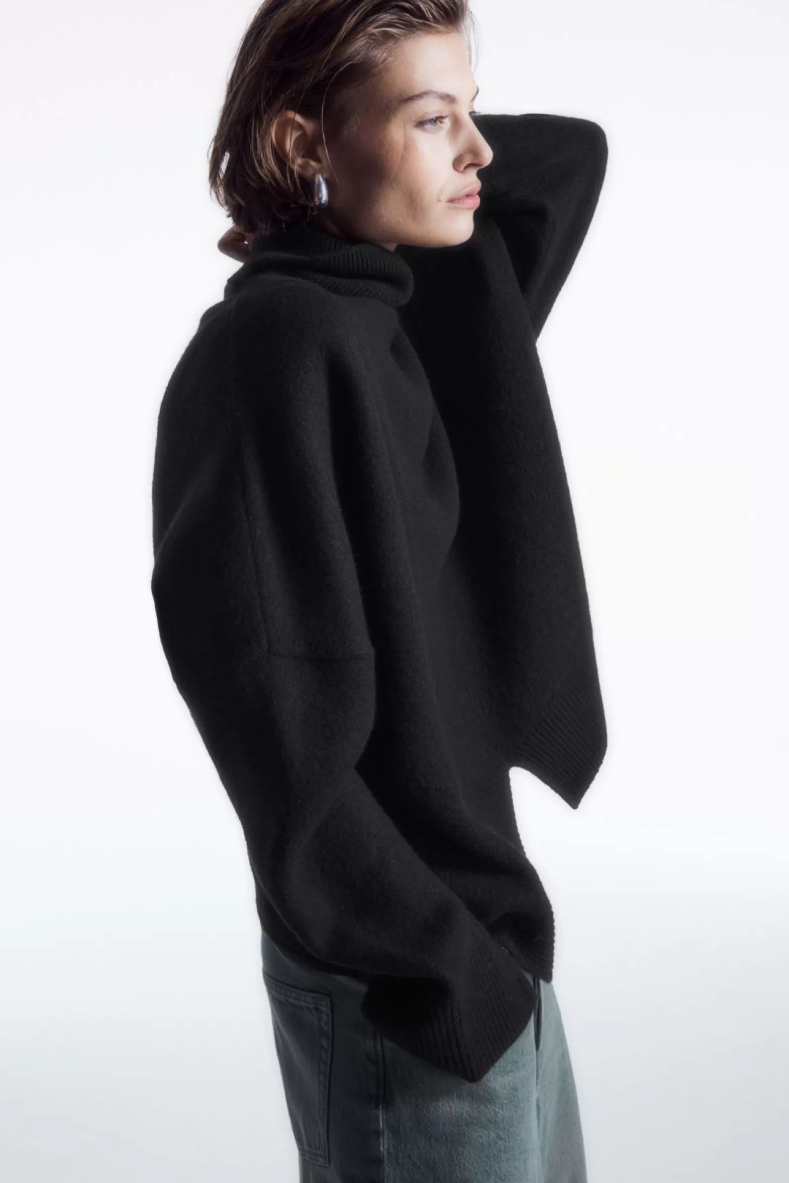 COS ASYMMETRIC MERINO WOOL JUMPER