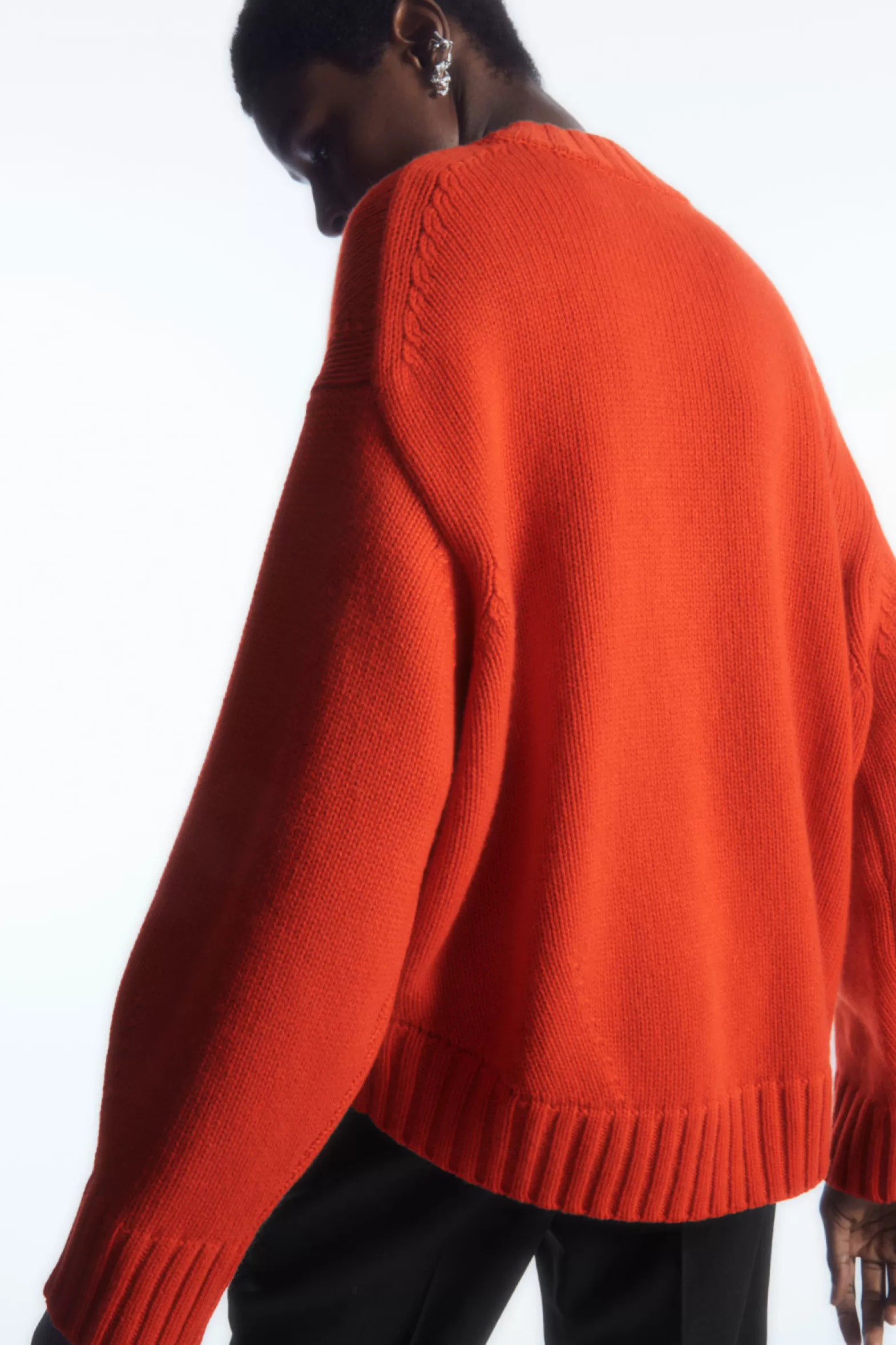 COS CHUNKY PURE CASHMERE CREW-NECK JUMPER