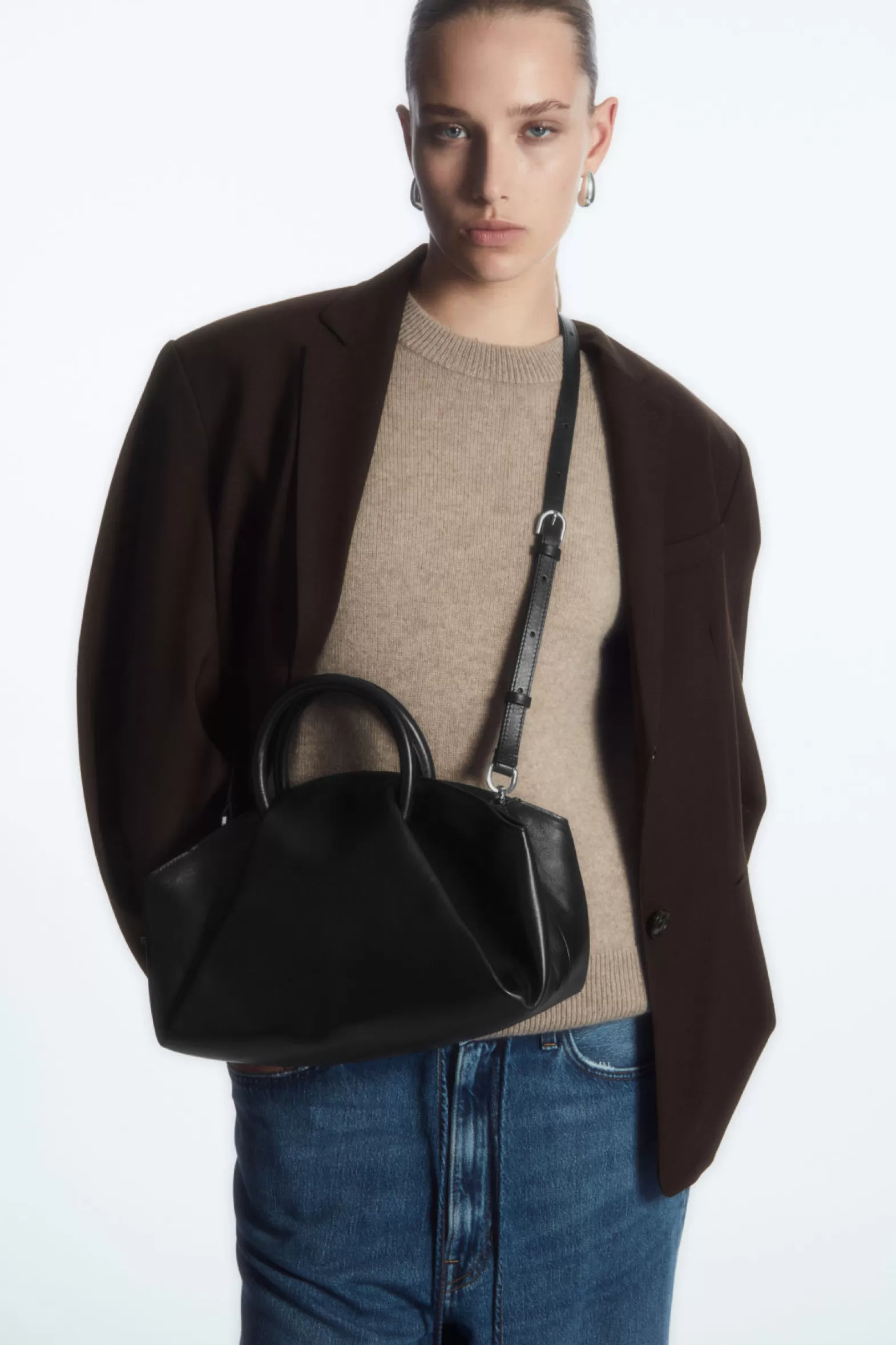 COS FOLD SHOULDER BAG - LEATHER