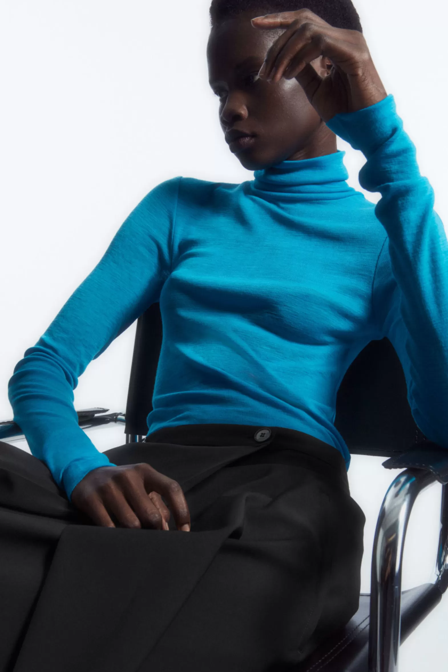 COS MERINO WOOL TURTLENECK TOP