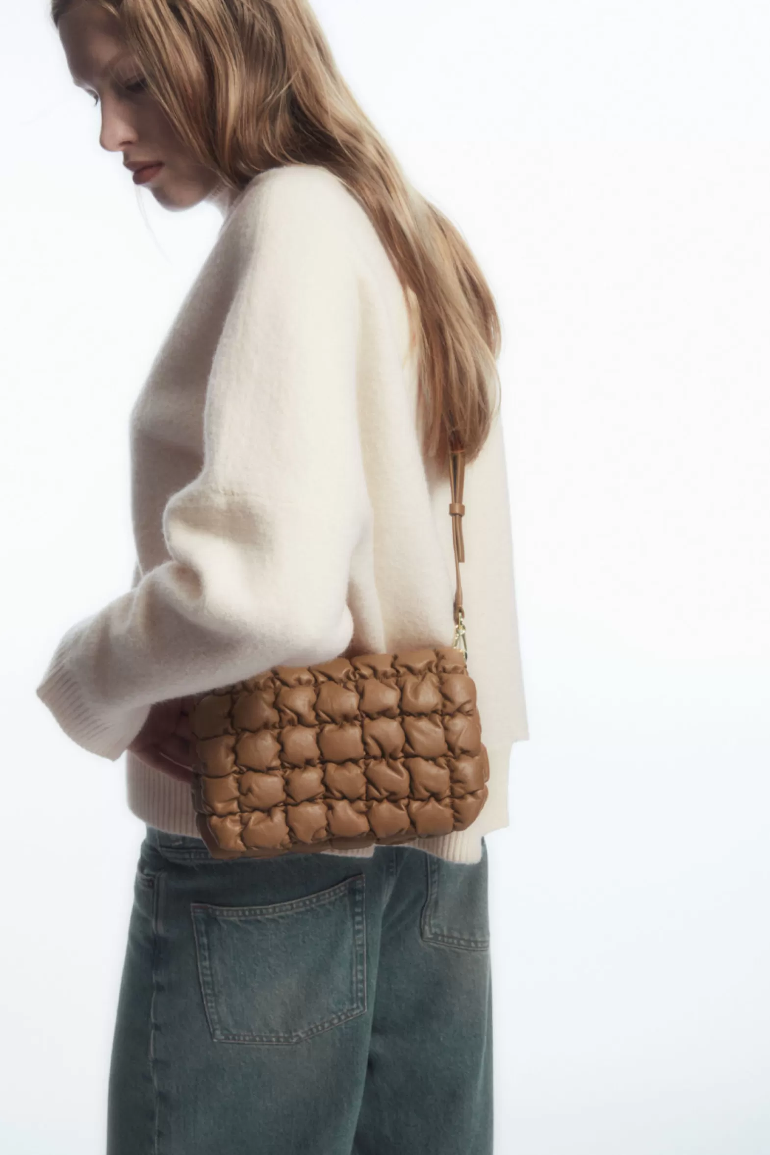 COS QUILTED CROSSBODY - LEATHER