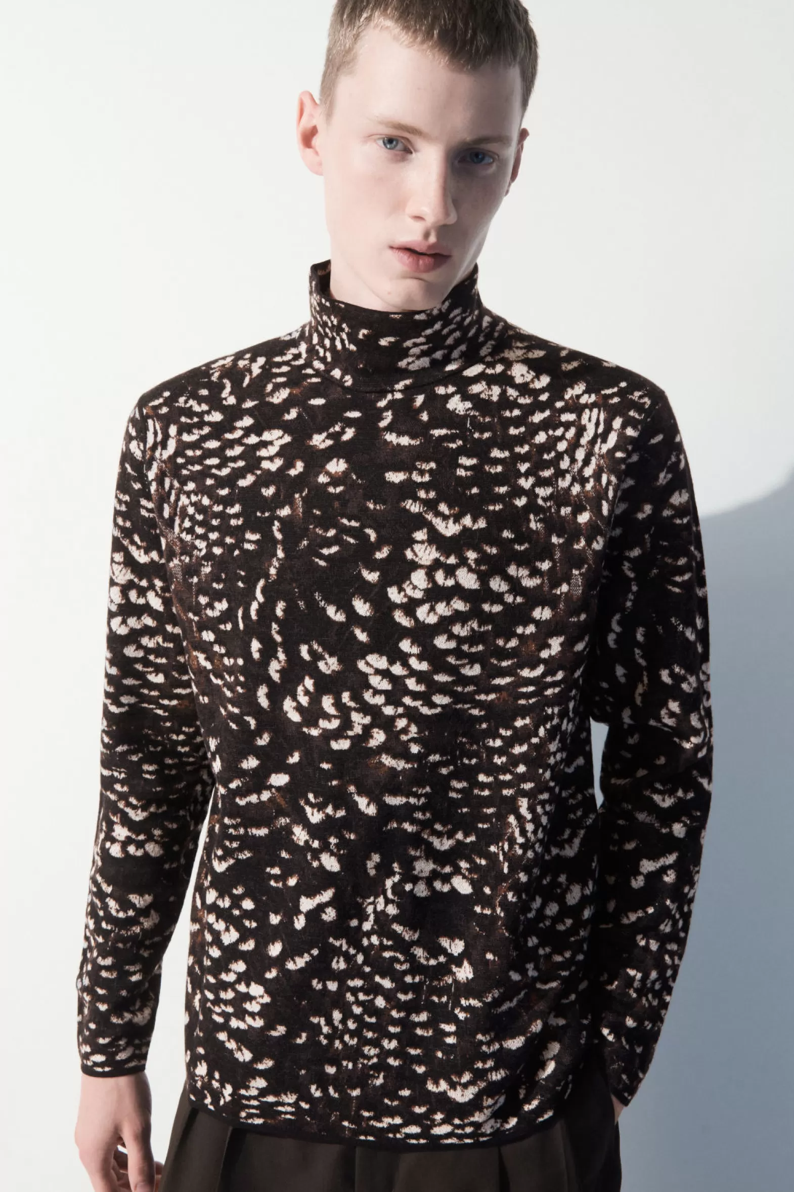 COS THE FEATHER-JACQUARD JUMPER